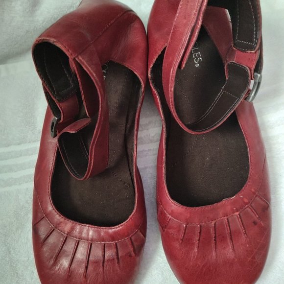 WOMEN'S SIZE 12 LOT OF 2 PAIRS OF "AEROSOLES" ANKLE STRAP LEATHER FLATS - Picture 10 of 14